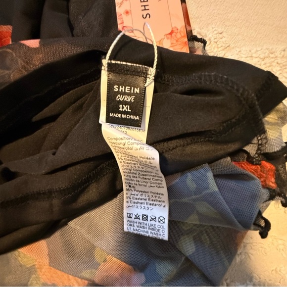 Floral Black and Red Dress - Picture 6 of 7